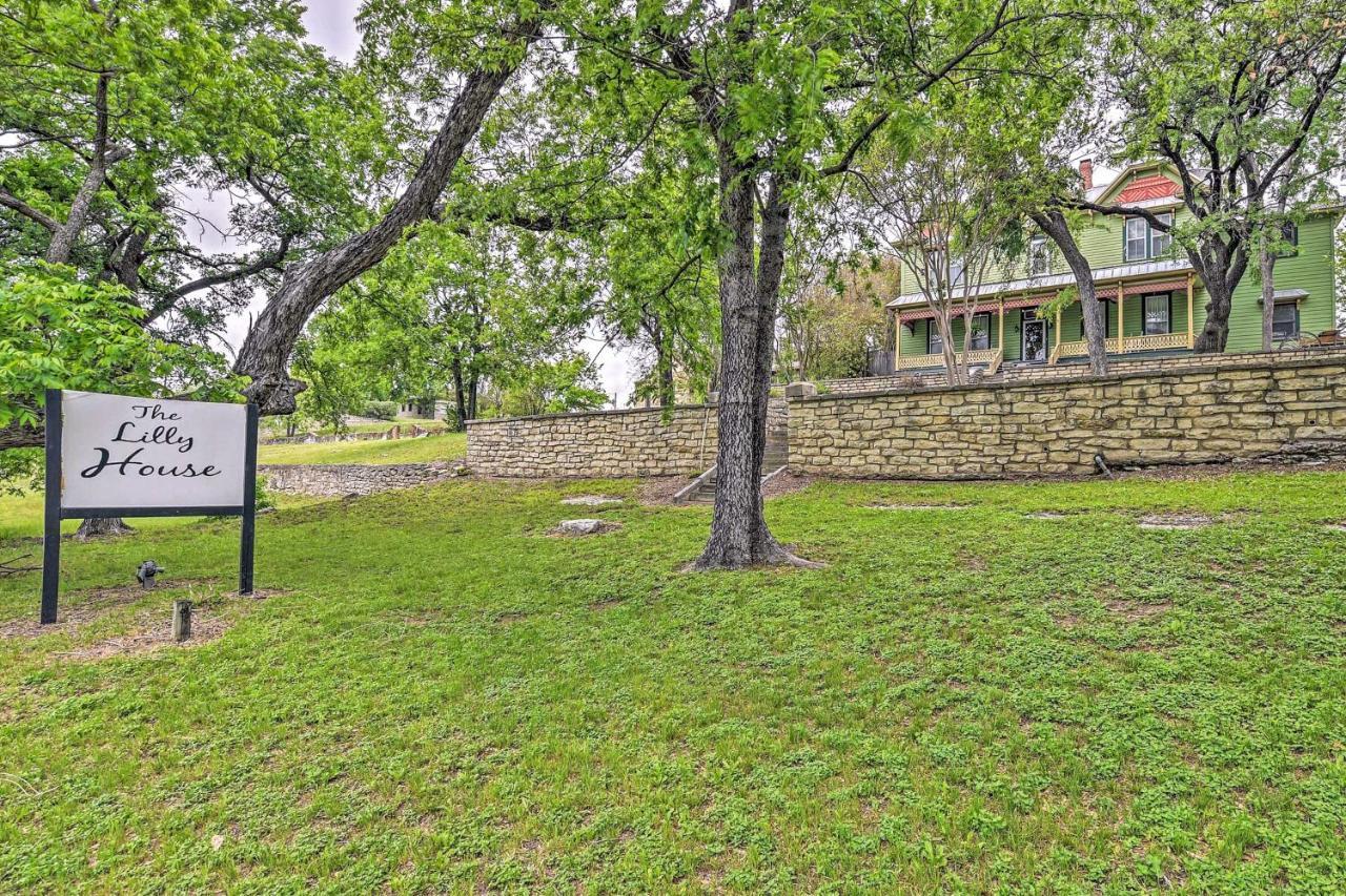 The Lilly House Historic Glen Rose Home With Porch! מראה חיצוני תמונה