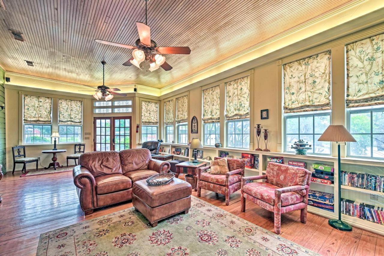 The Lilly House Historic Glen Rose Home With Porch! מראה חיצוני תמונה